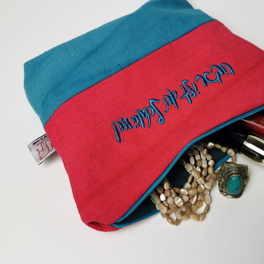 Kosmetiktasche "Liebe ist der Schlüssel"