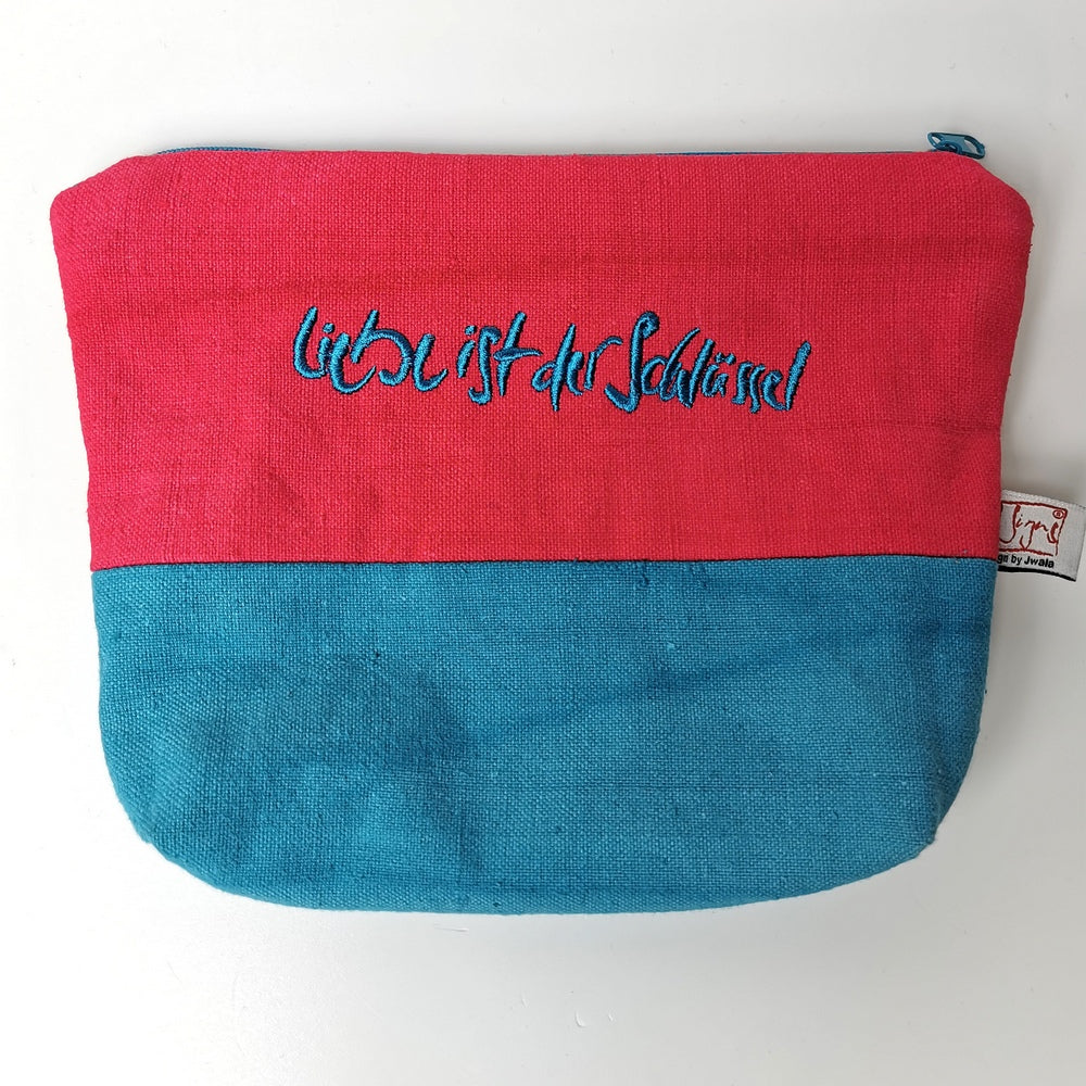 Kosmetiktasche "Liebe ist der Schlüssel"