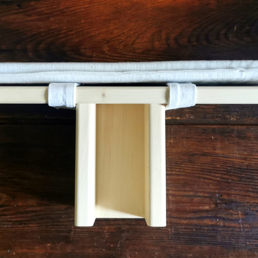 Zirbenholz-Meditationshocker "Stille"