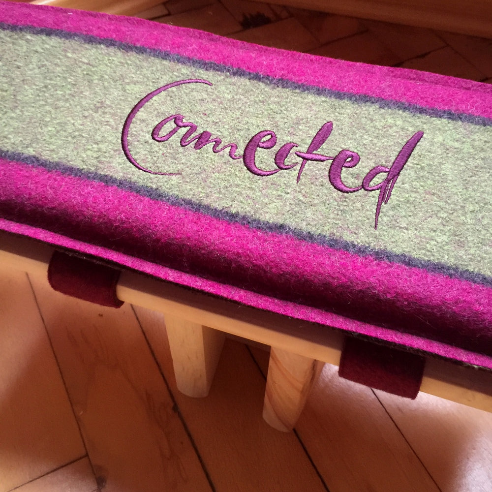 Zirbenholz-MeditationsHocker "Connected"