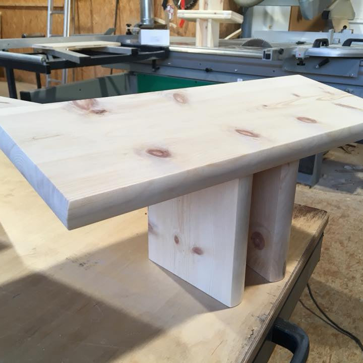 Zirbenholz-Meditationshocker "Stille"