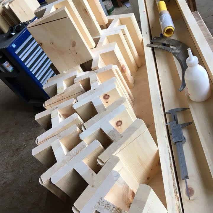 Zirbenholz-Meditationshocker "Stille"