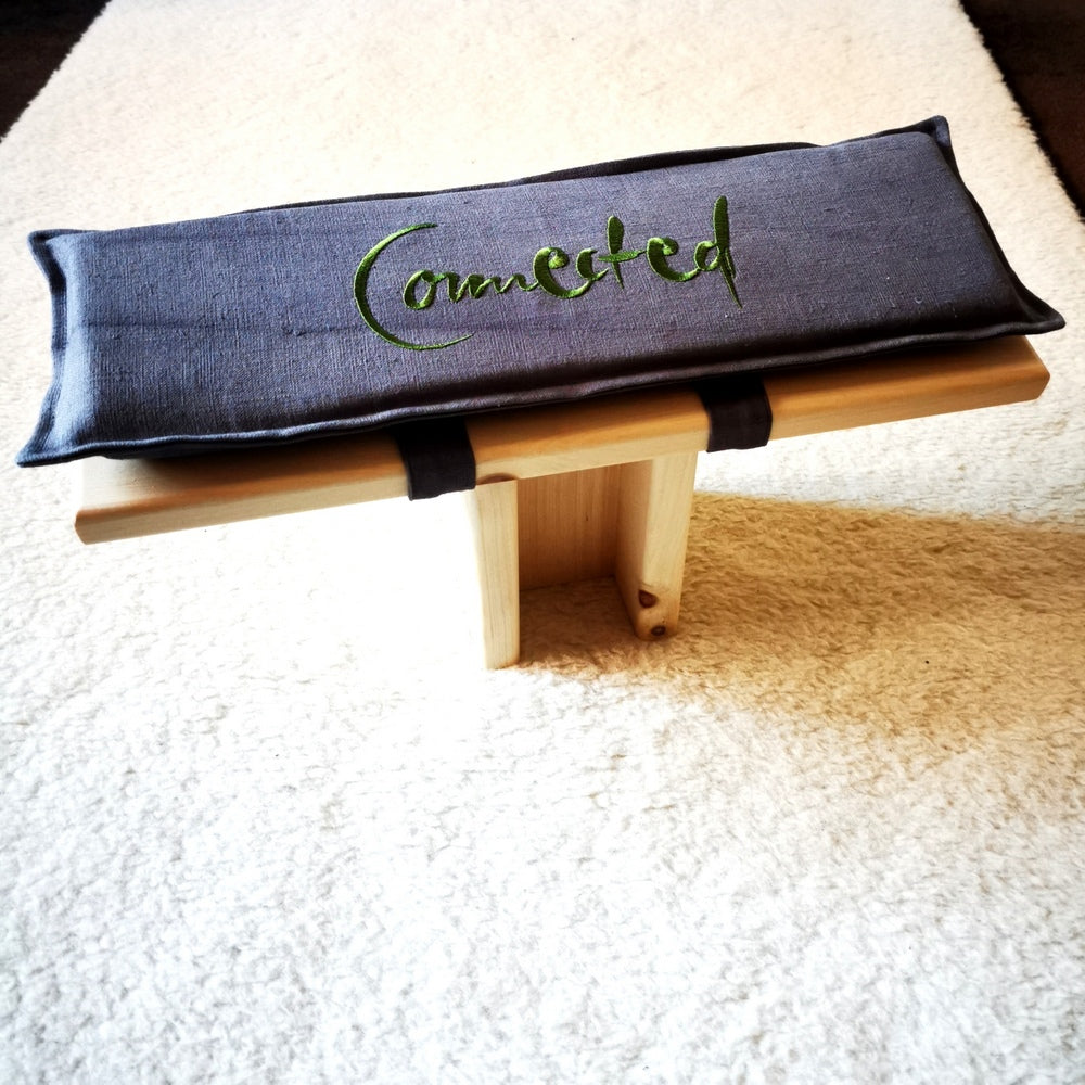 Zirbenholz-MeditationsHocker "connected"