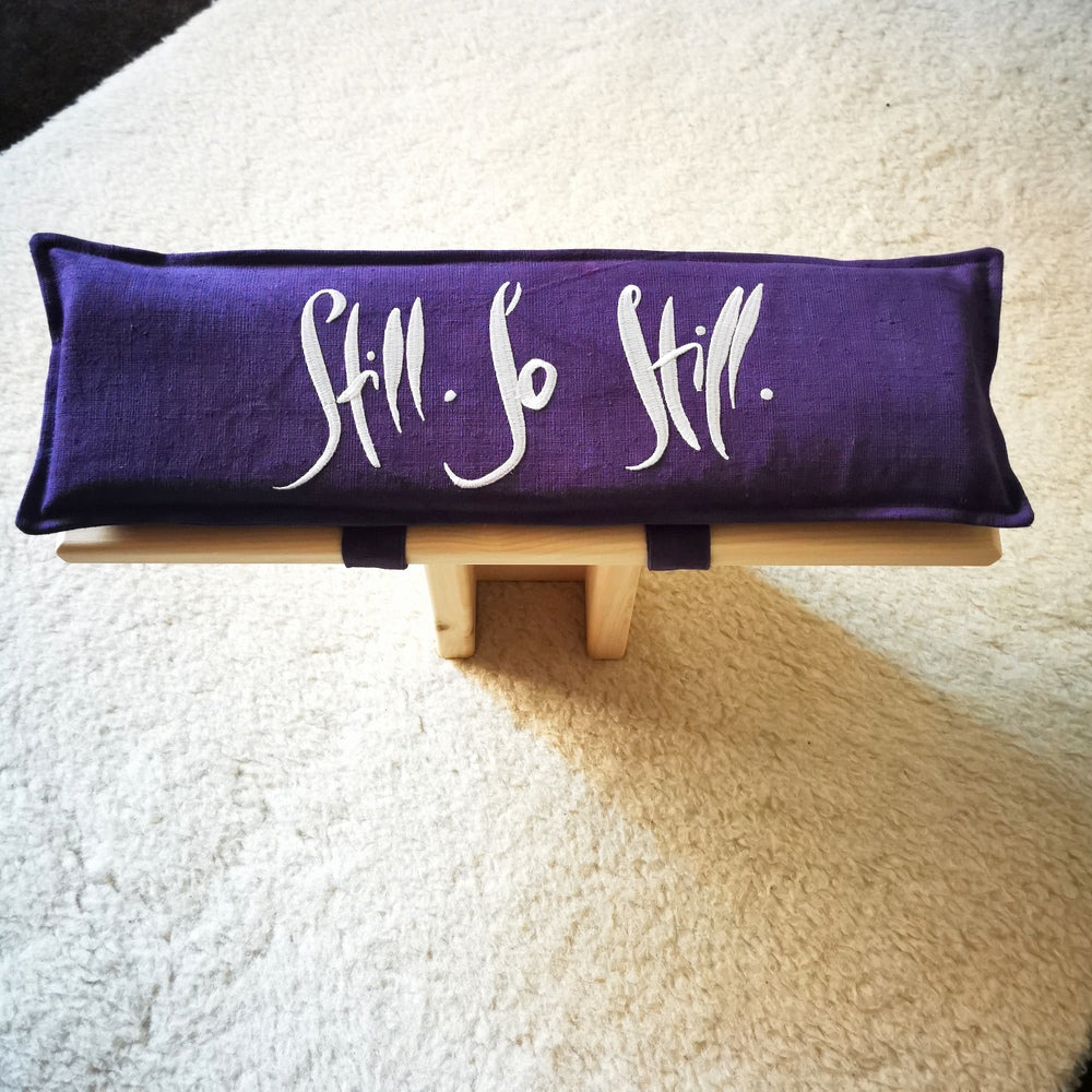 Zirbenholz-MeditationsHocker "Still. So still"