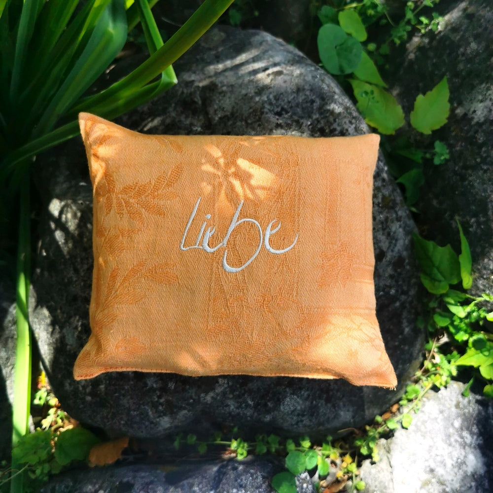 Kleines Zirbenkissen "Liebe"