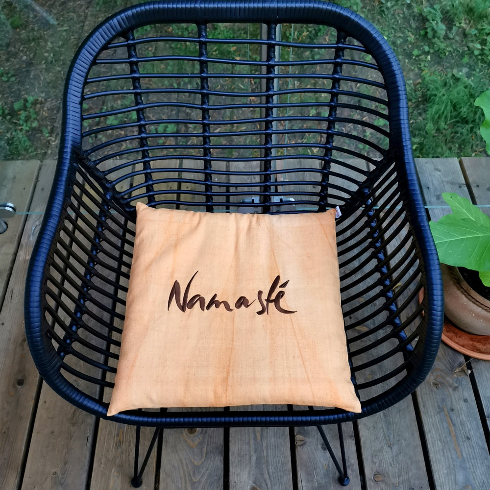Bauernleinen-Flachkissen "Namasté"