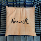 Bauernleinen-Flachkissen "Namasté"