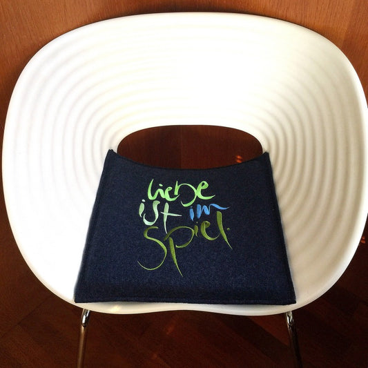 Flachkissen "Liebe ist im Spiel"