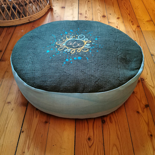 Bodenkissen "Liebe/Ornament" Tanne/Mint