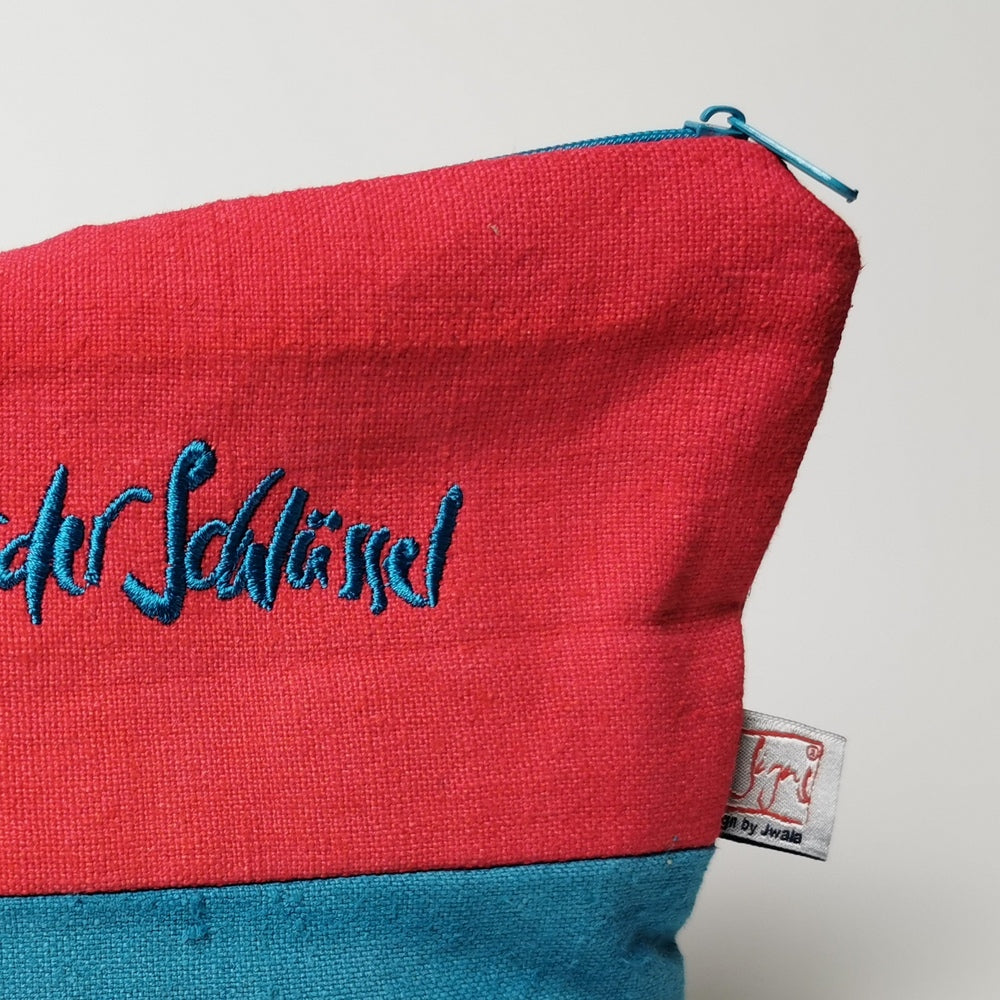 Kosmetiktasche "Liebe ist der Schlüssel"