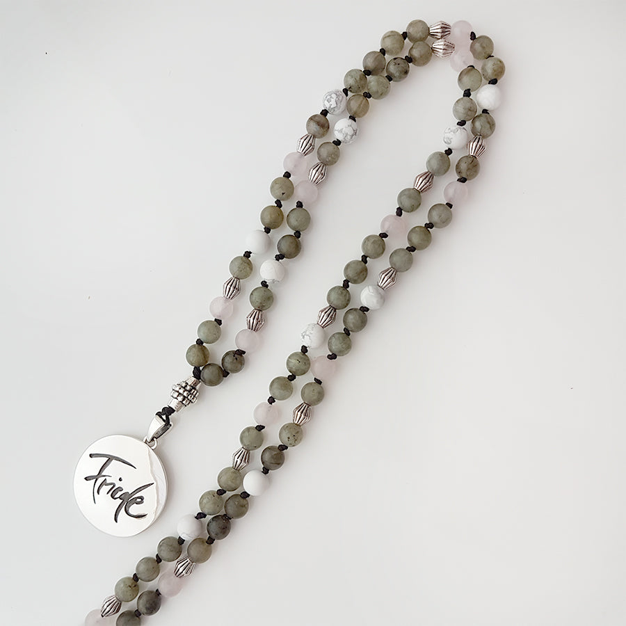 Friede-Mala (Labradorit/Howlith)