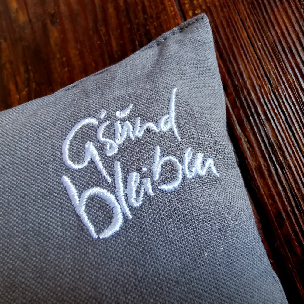 Kleines Zirbenkissen "G'sund bleiben" Grau