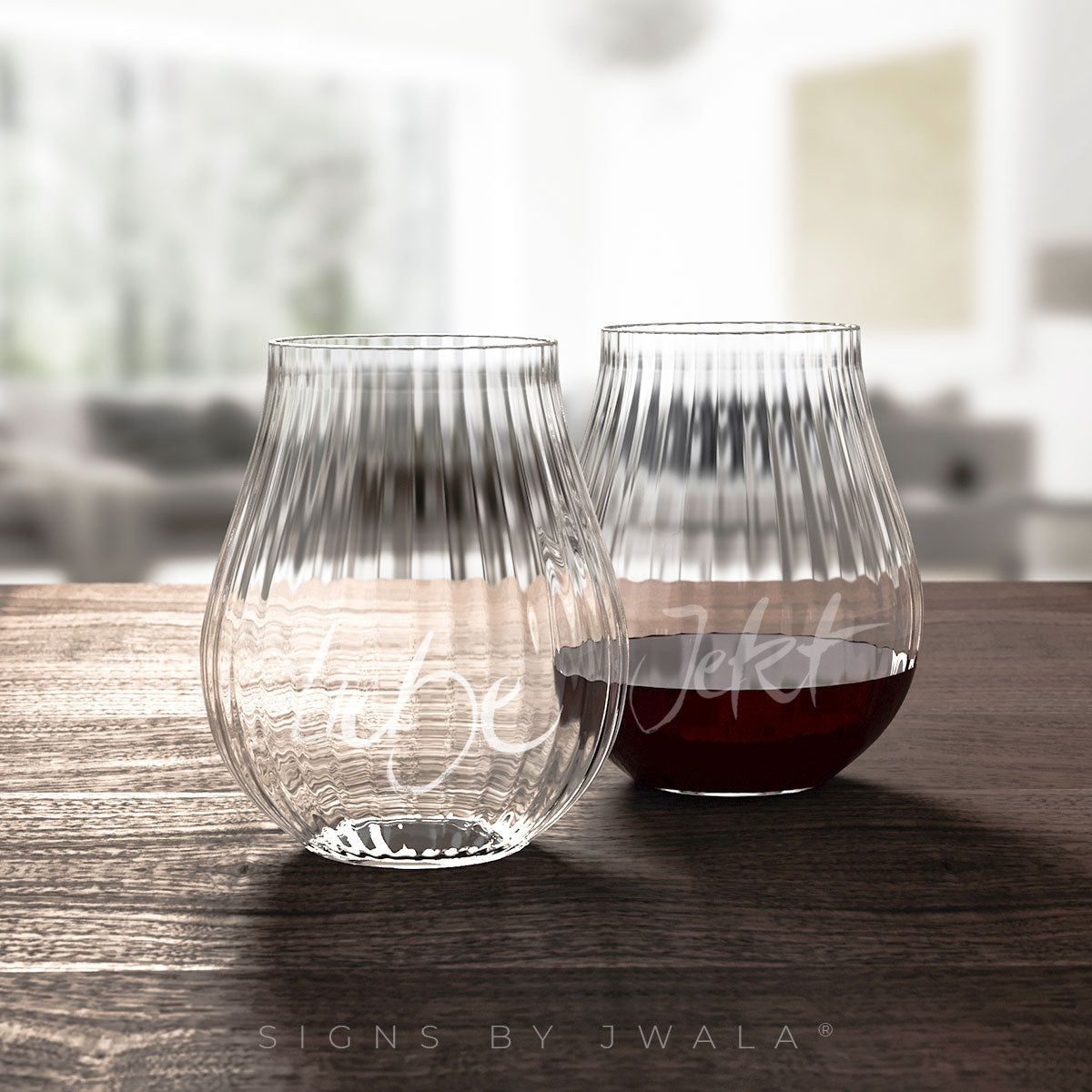 2 Sign-O-Gläser mit Rillen, "Liebe + Jetzt"