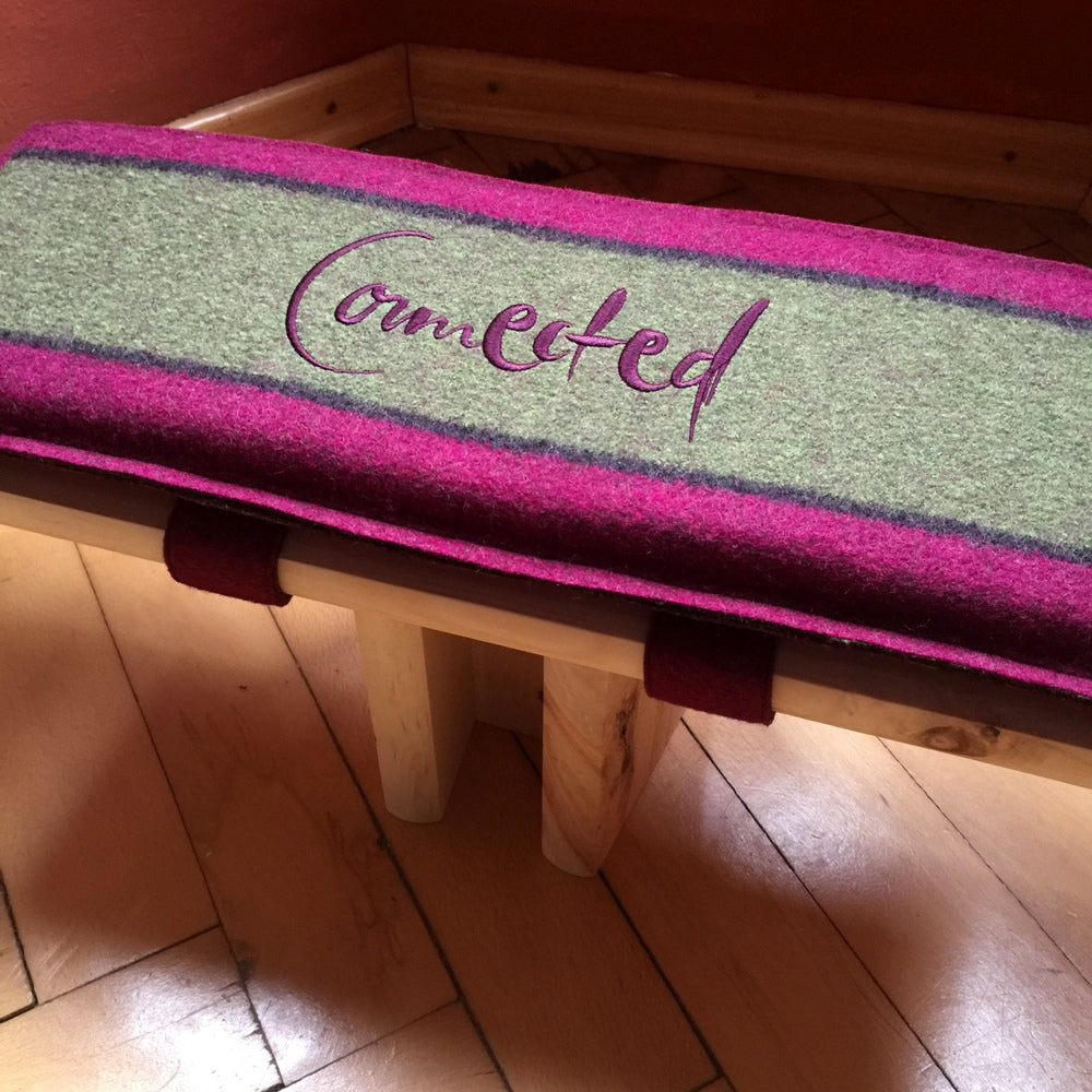 Zirbenholz-MeditationsHocker "Connected"