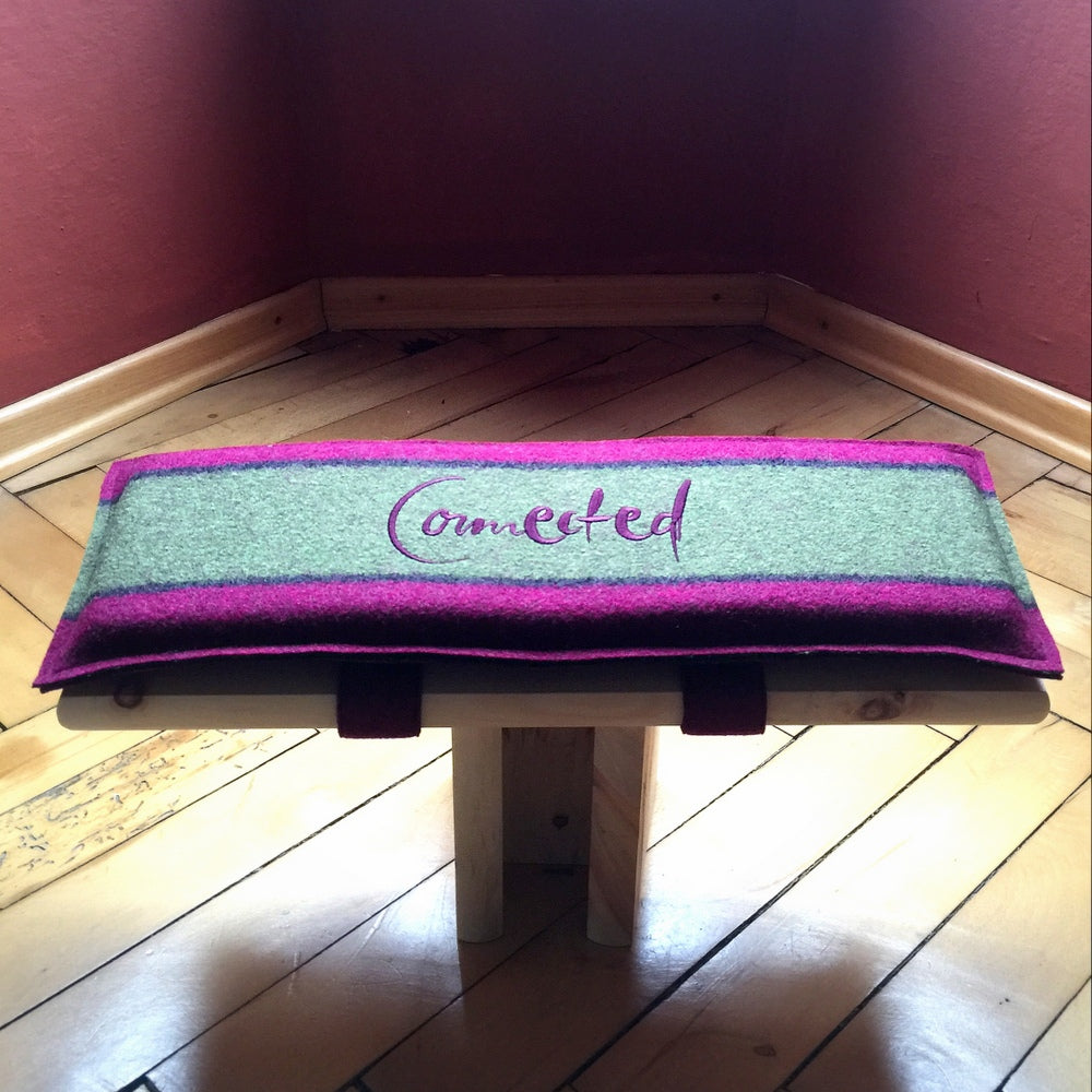 Zirbenholz-MeditationsHocker "Connected"