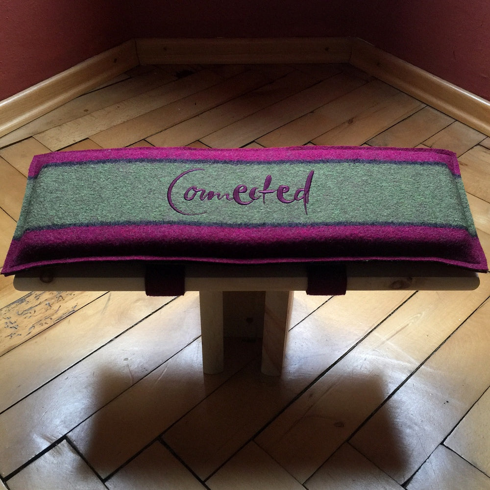 Zirbenholz-MeditationsHocker "Connected"