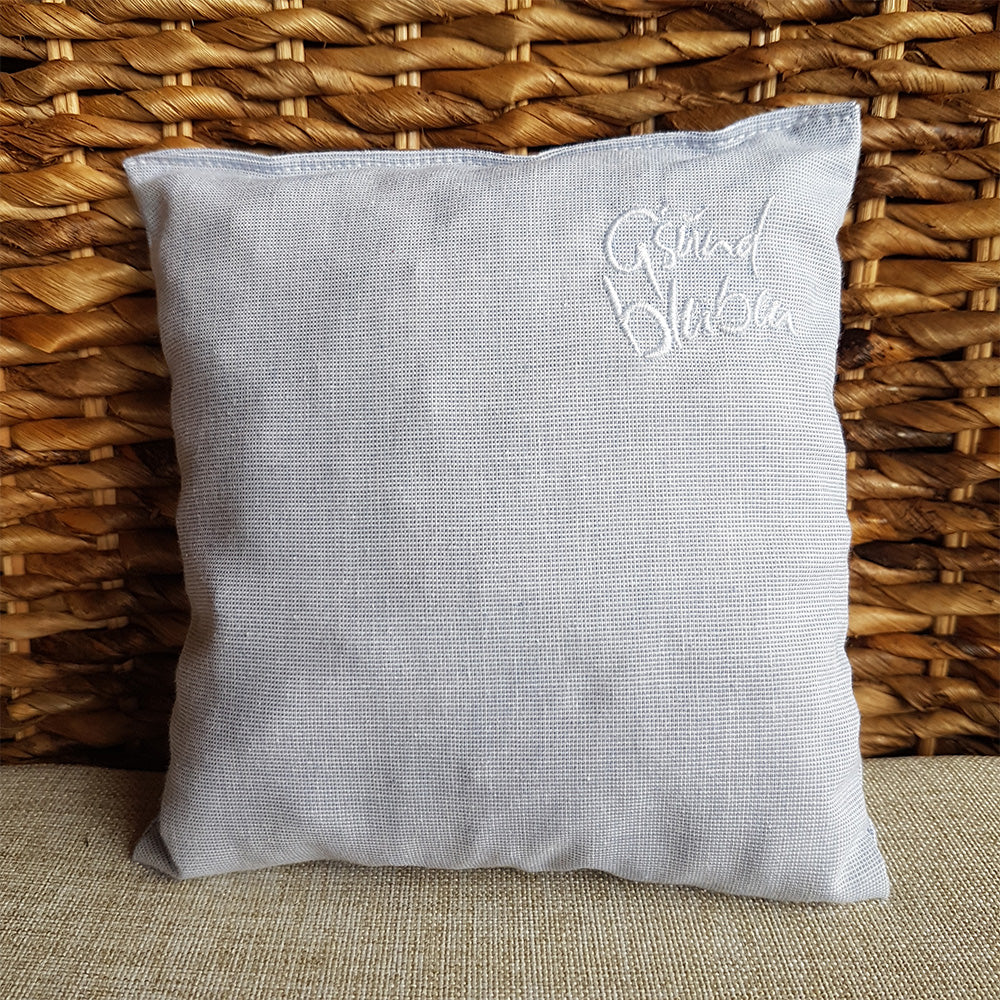 Kleines Zirbenkissen "G'sund bleiben" Hellblau