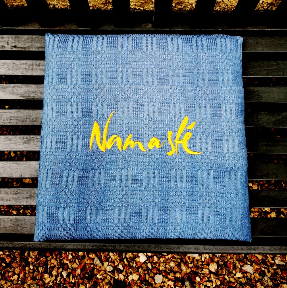 Bauernleinen-Flachkissen "Namasté"