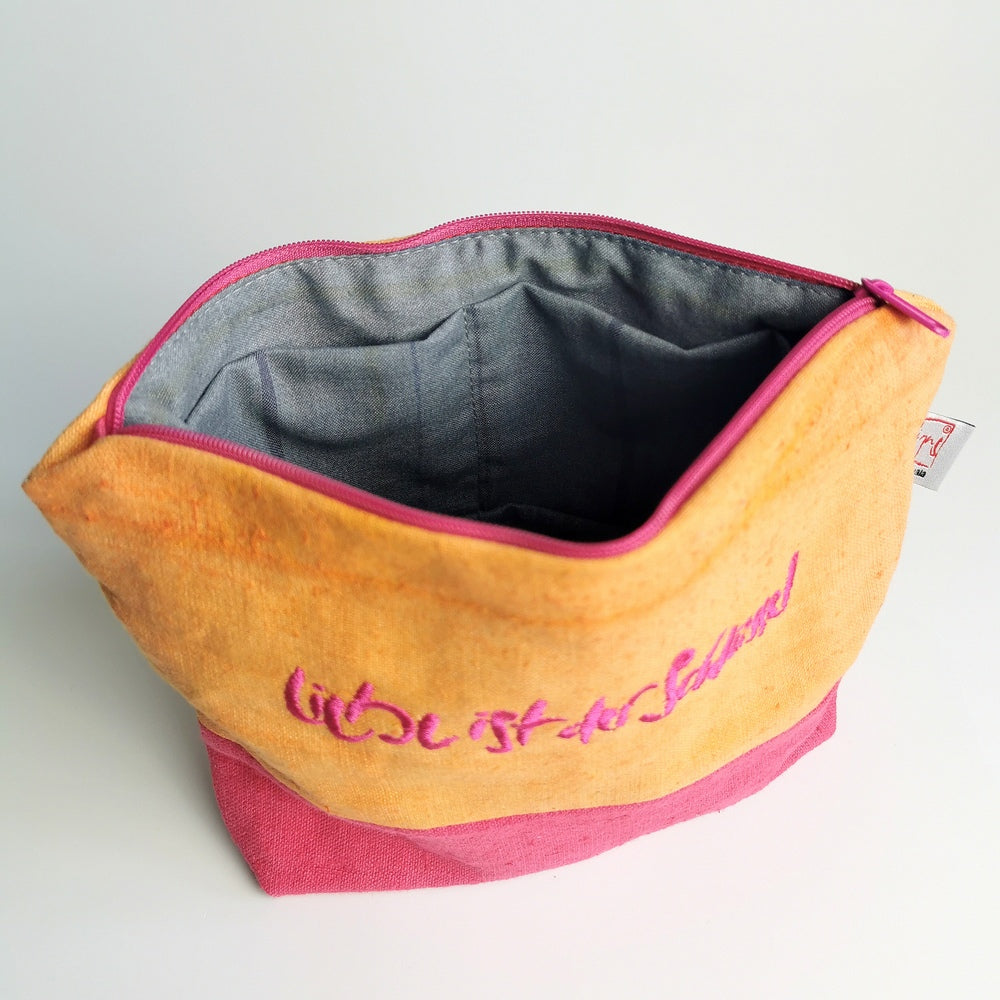 Kosmetiktasche "Liebe ist der Schlüssel"
