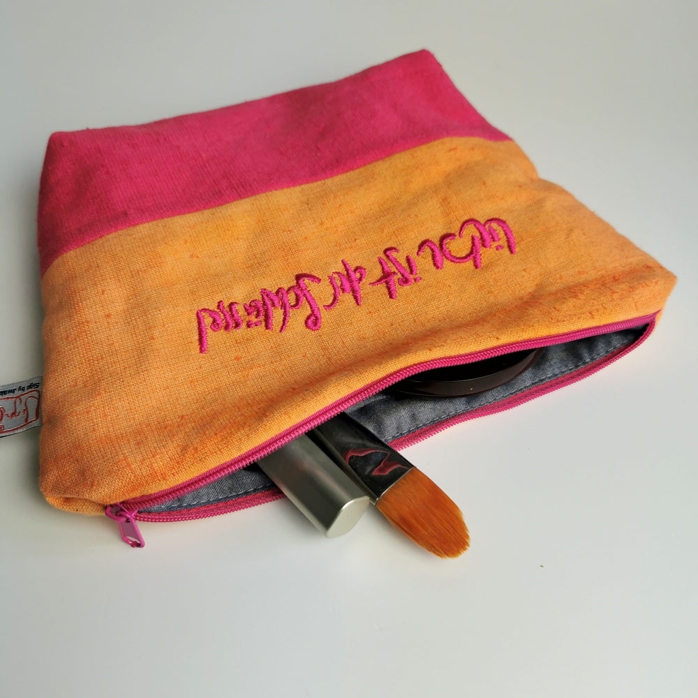 Kosmetiktasche "Liebe ist der Schlüssel"