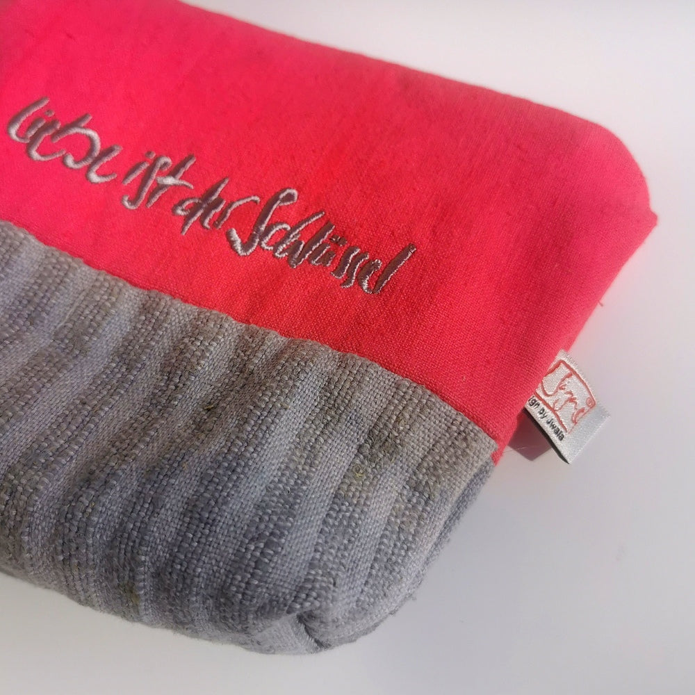 Kosmetiktasche "Liebe ist der Schlüssel"