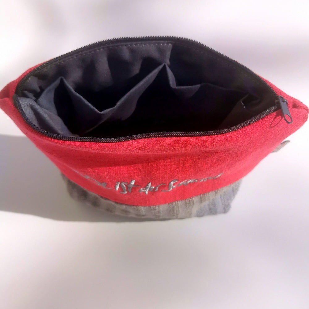 Kosmetiktasche "Liebe ist der Schlüssel"