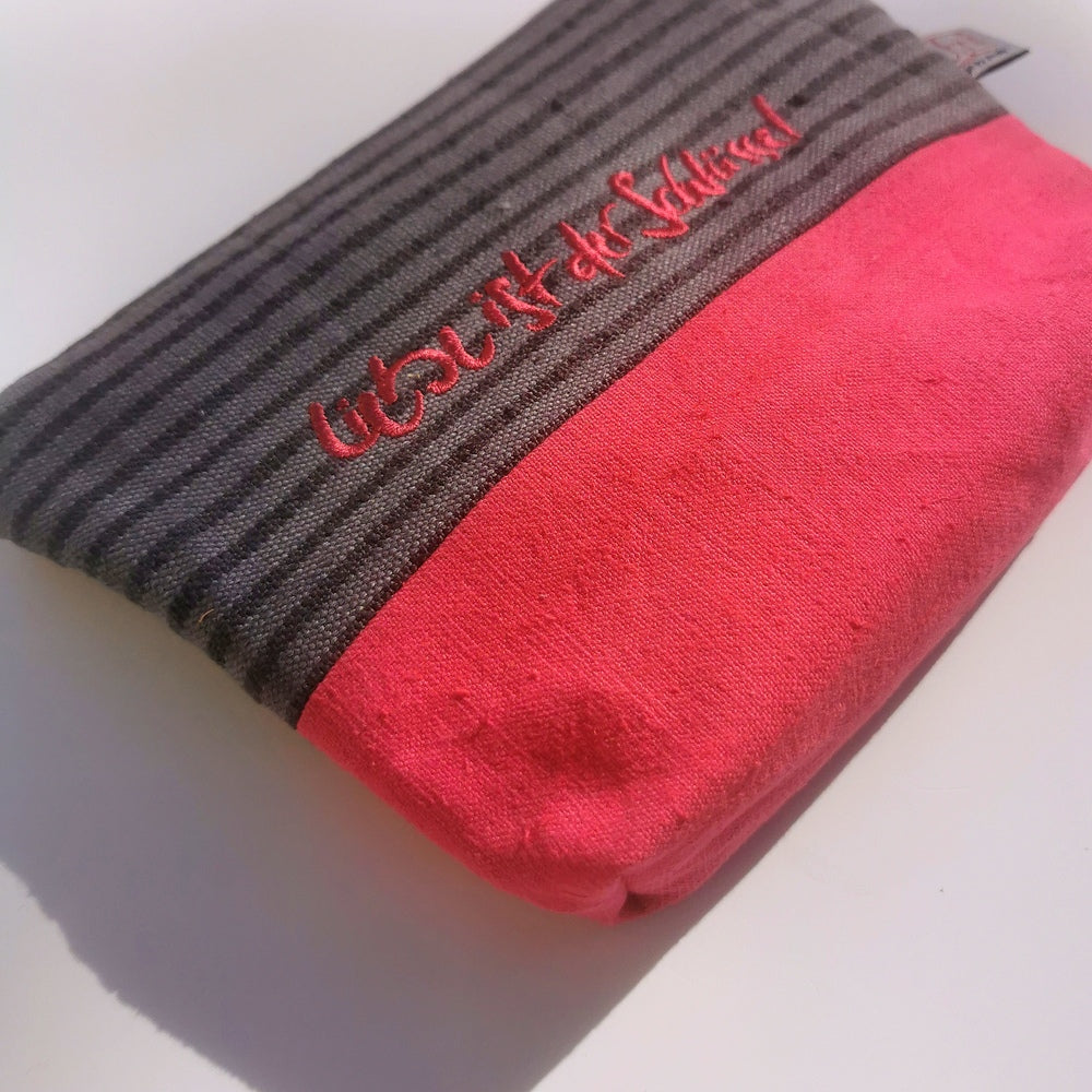 Kosmetiktasche "Liebe ist der Schlüssel"