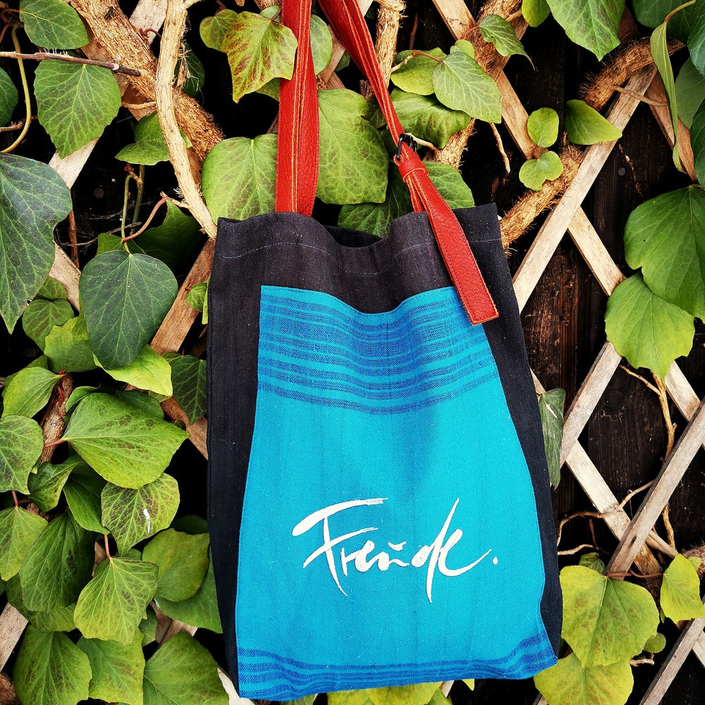 Schultertasche "Freude" mit Hirschlederriemen