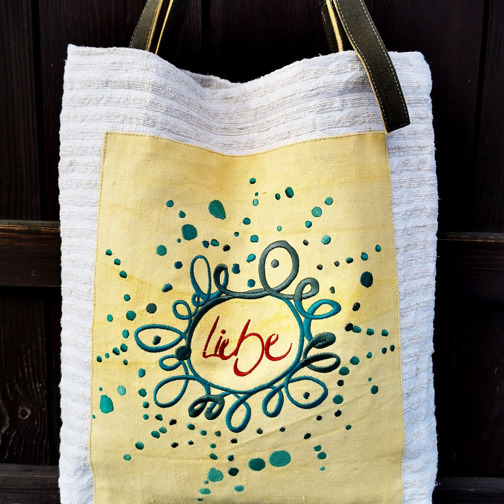 Schultertasche "Liebe Ornament" mit Hirschlederriemen