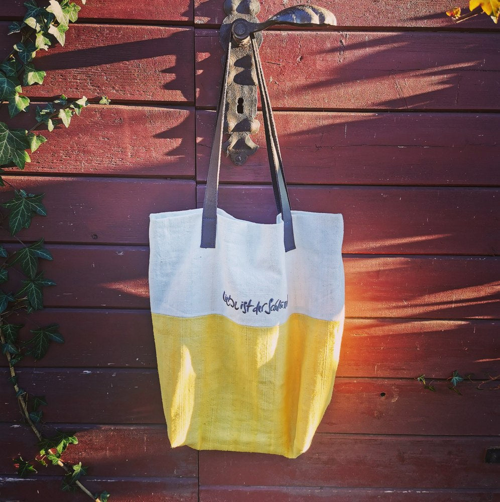 Schultertasche "Liebe ist der Schlüssel"