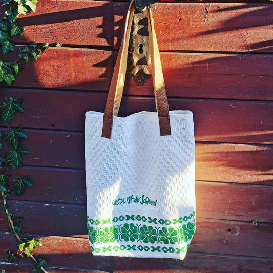 Schultertasche "Liebe ist der Schlüssel"