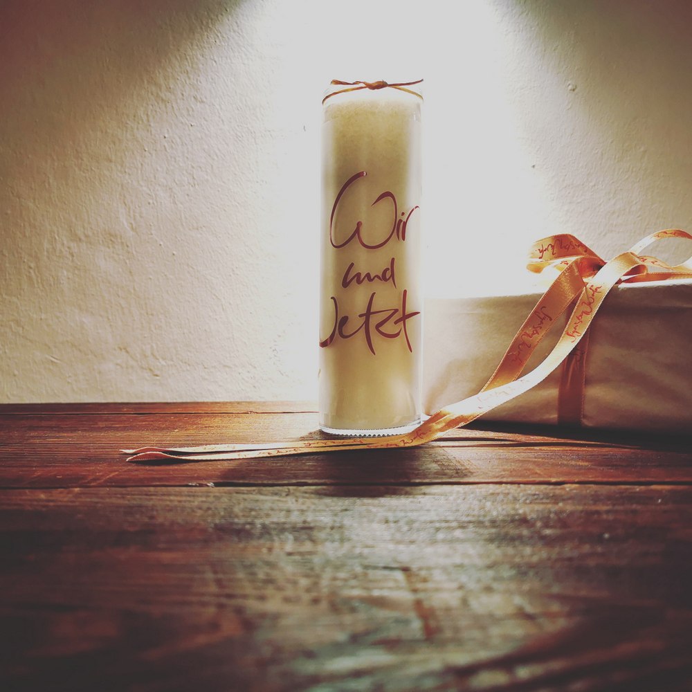 SignKerze "Wir und Jetzt"