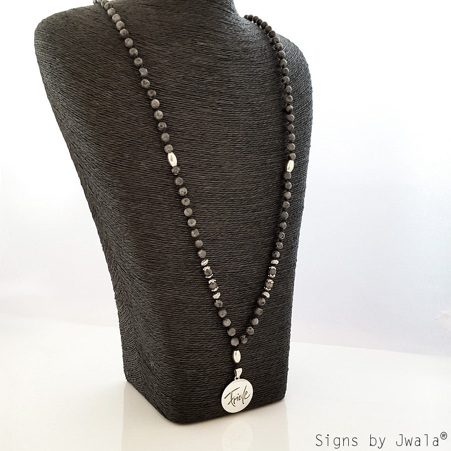 Friede-Mala (Labradorit)