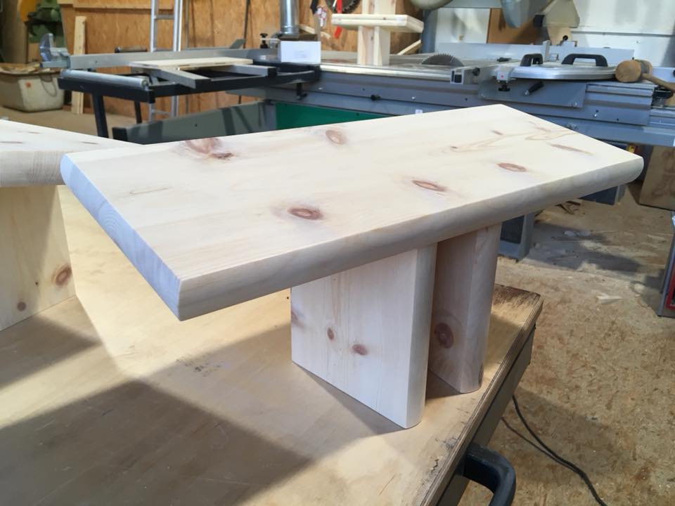 Zirbenholz-Meditationshocker "Stille"