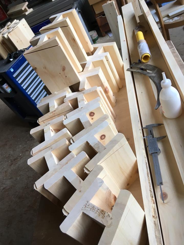 Zirbenholz-Meditationshocker "Stille"