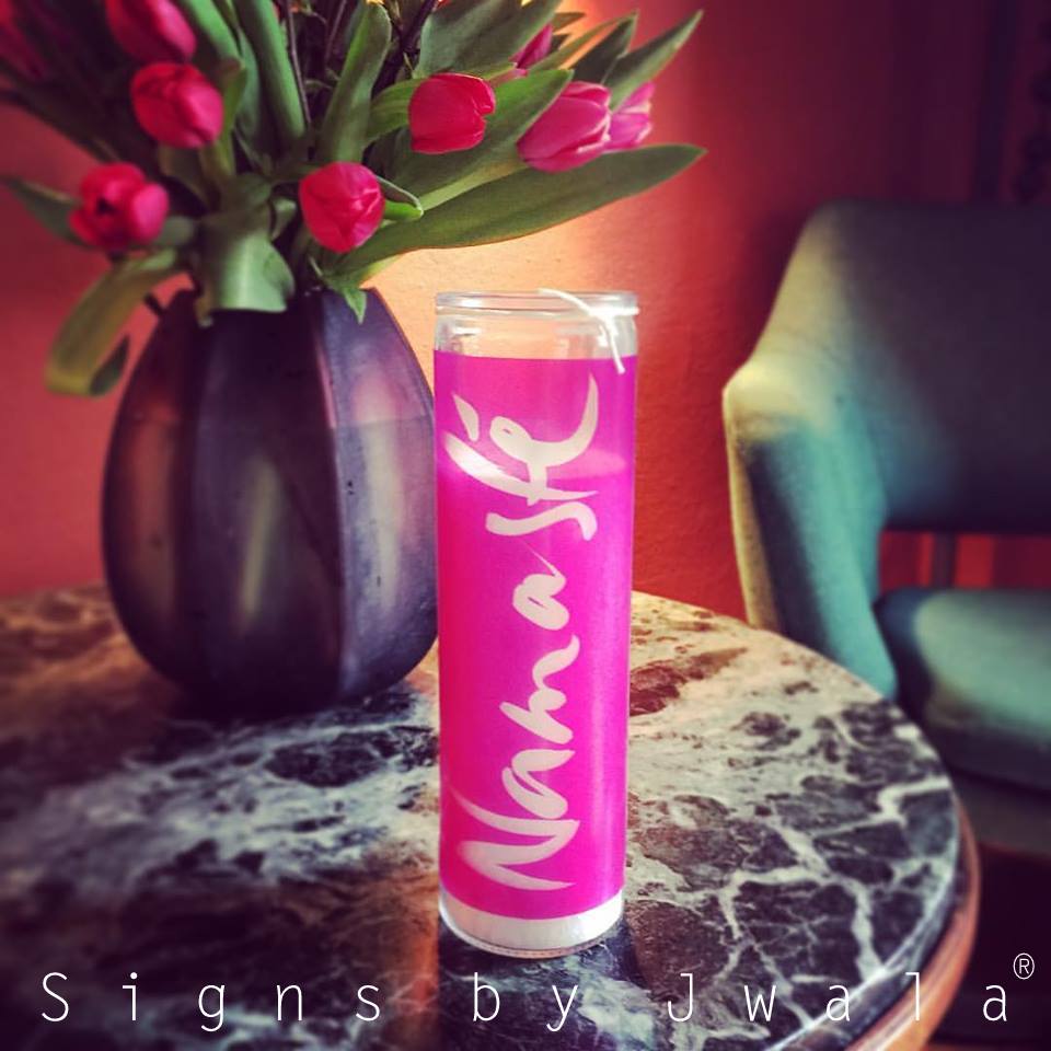 SignKerze "Namasté" Farbe