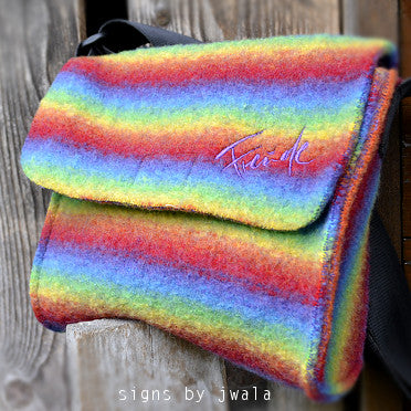 Schultertasche "Freude" klein & bunt