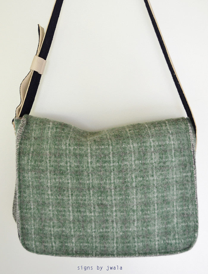 Schultertasche "Freude"