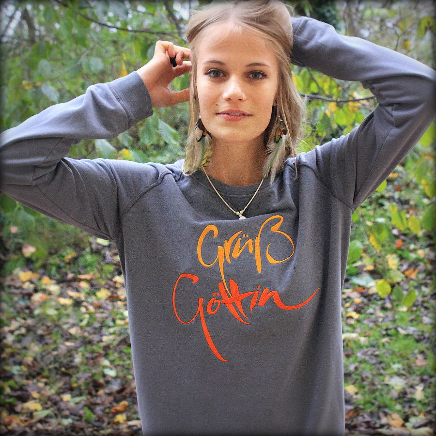 "Grüß Göttin" Vintage Sweater